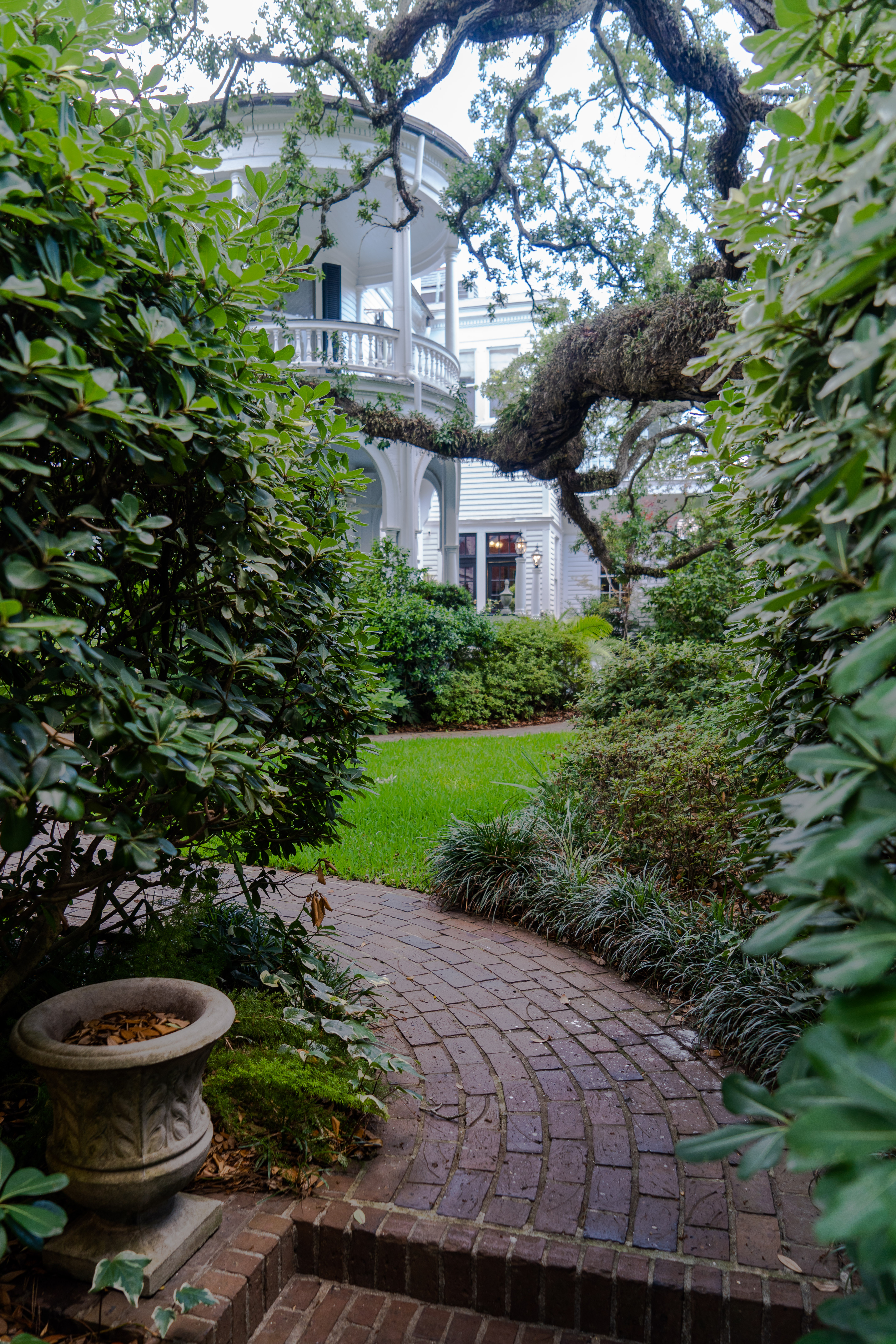 Garden path to Southern estate
